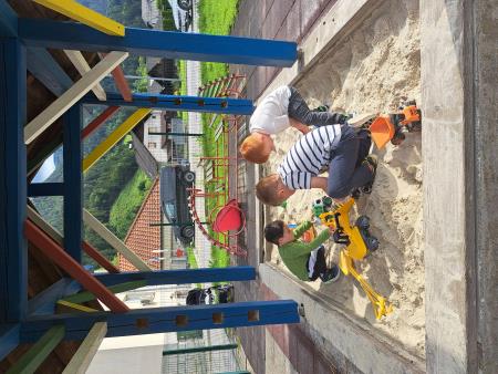 5f7d69b47a0757e98edef105b544c83d